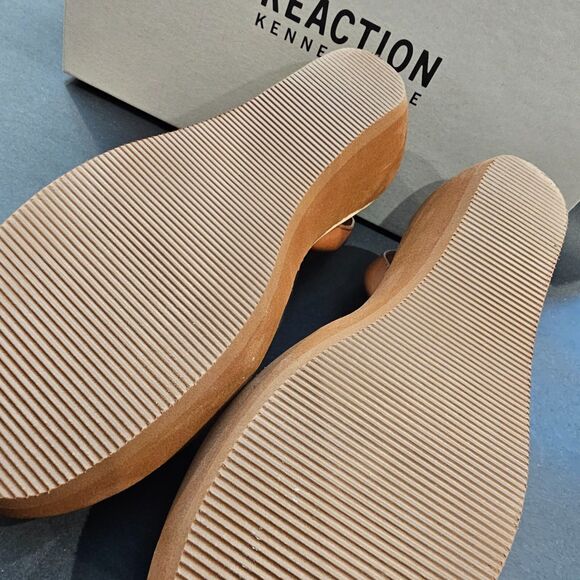 NIB Kenneth Cole Reaction Women's "Fine Glass" Slingback Platform Sandal Size 6 - Picture 5 of 9